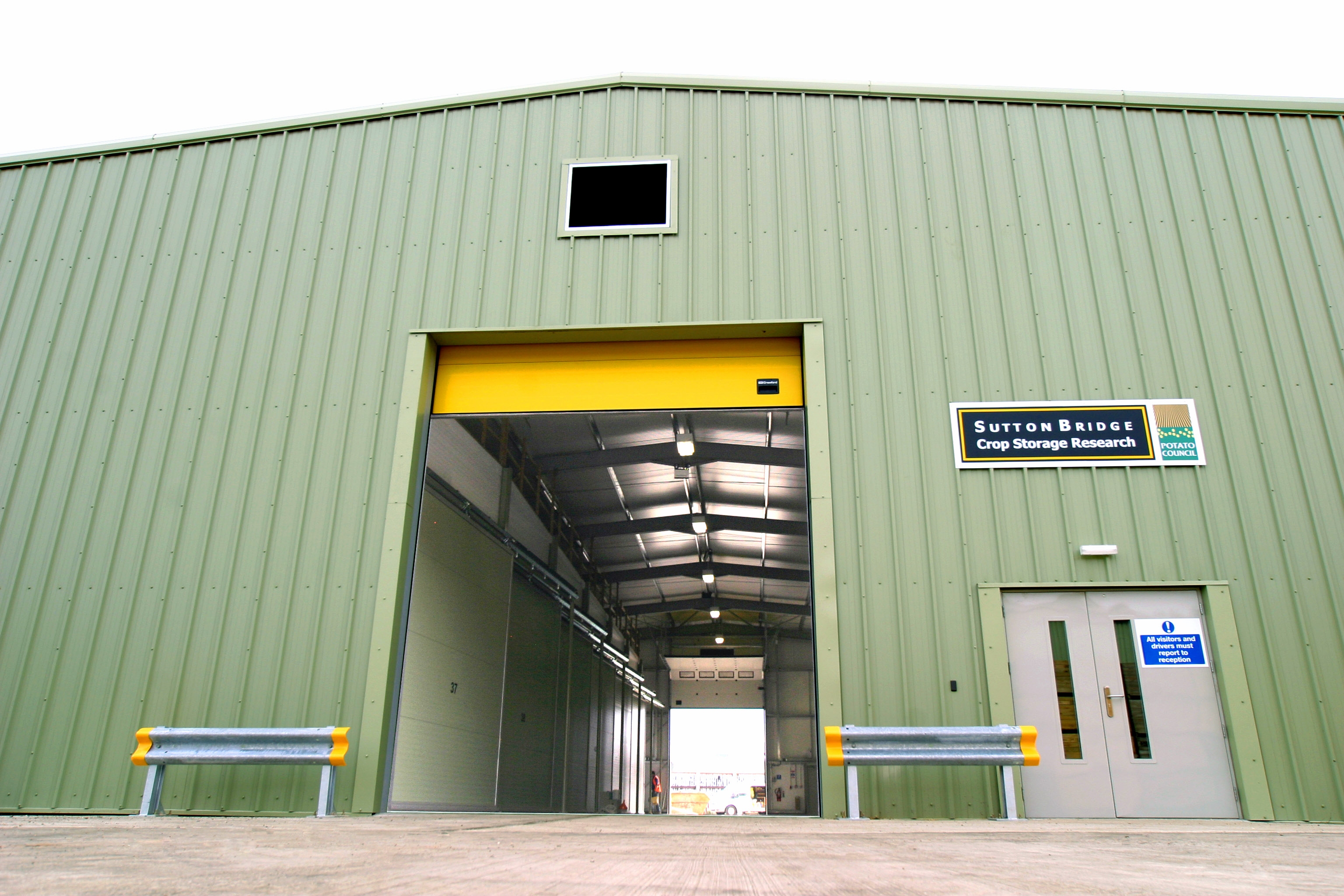 SUTTON BRIDGE. Crop Storage Research.